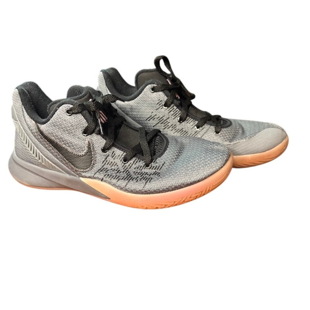 Nike Kyrie Flytrap Basketball Shoes Gray Black Low Top Sneakers Men's 9.5